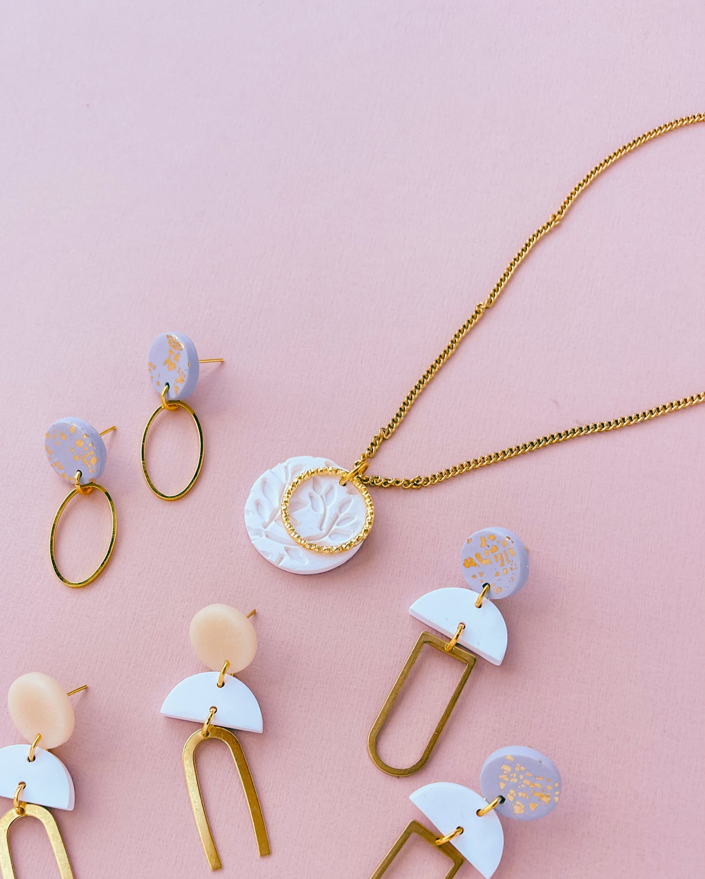 GABRIELA - White Leaf Pattern & Gold Large Circle Pendant Necklace on Long 18k Gold Chain