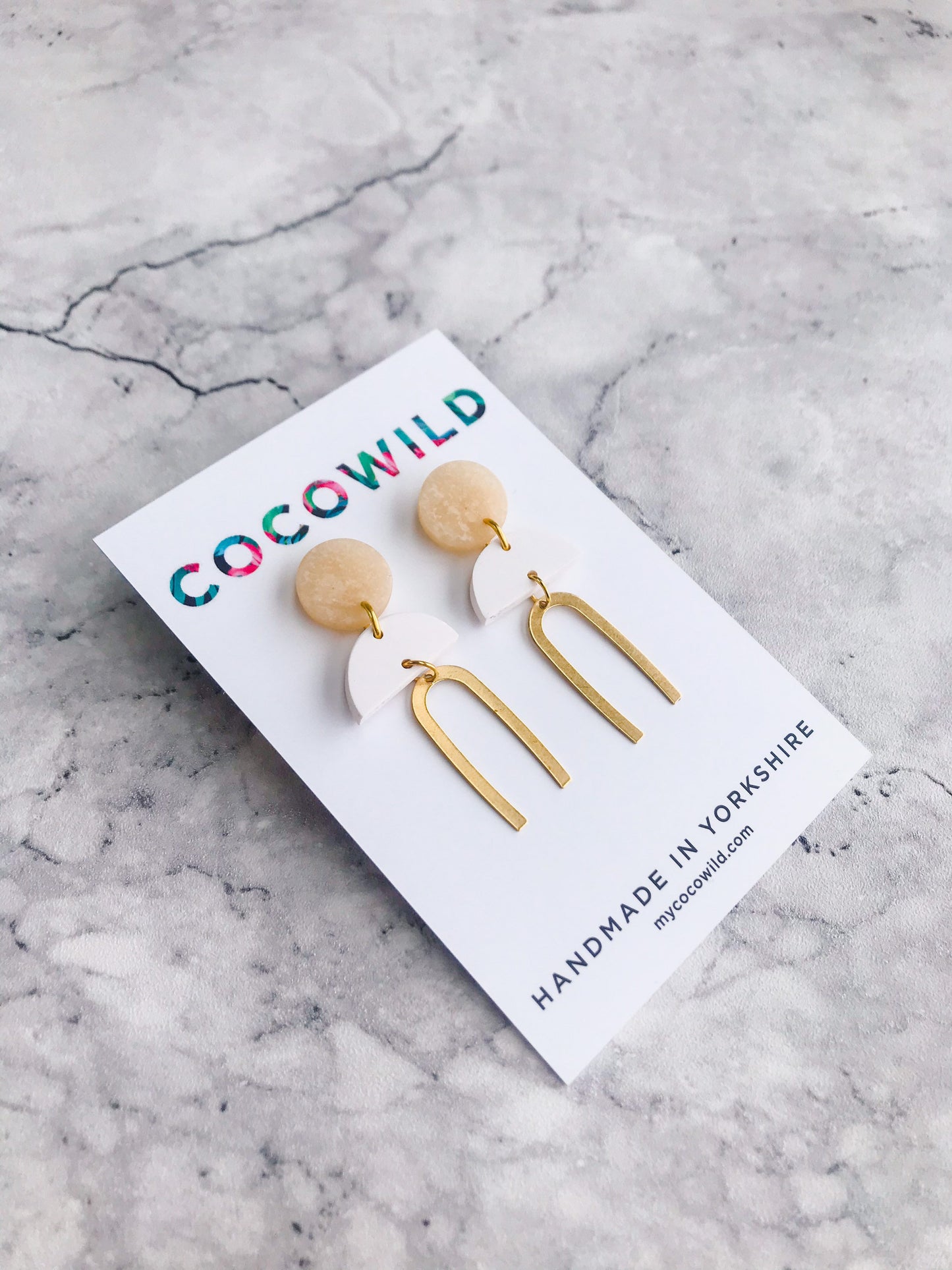 MOLLY - White & Transparent Marbled Earrings