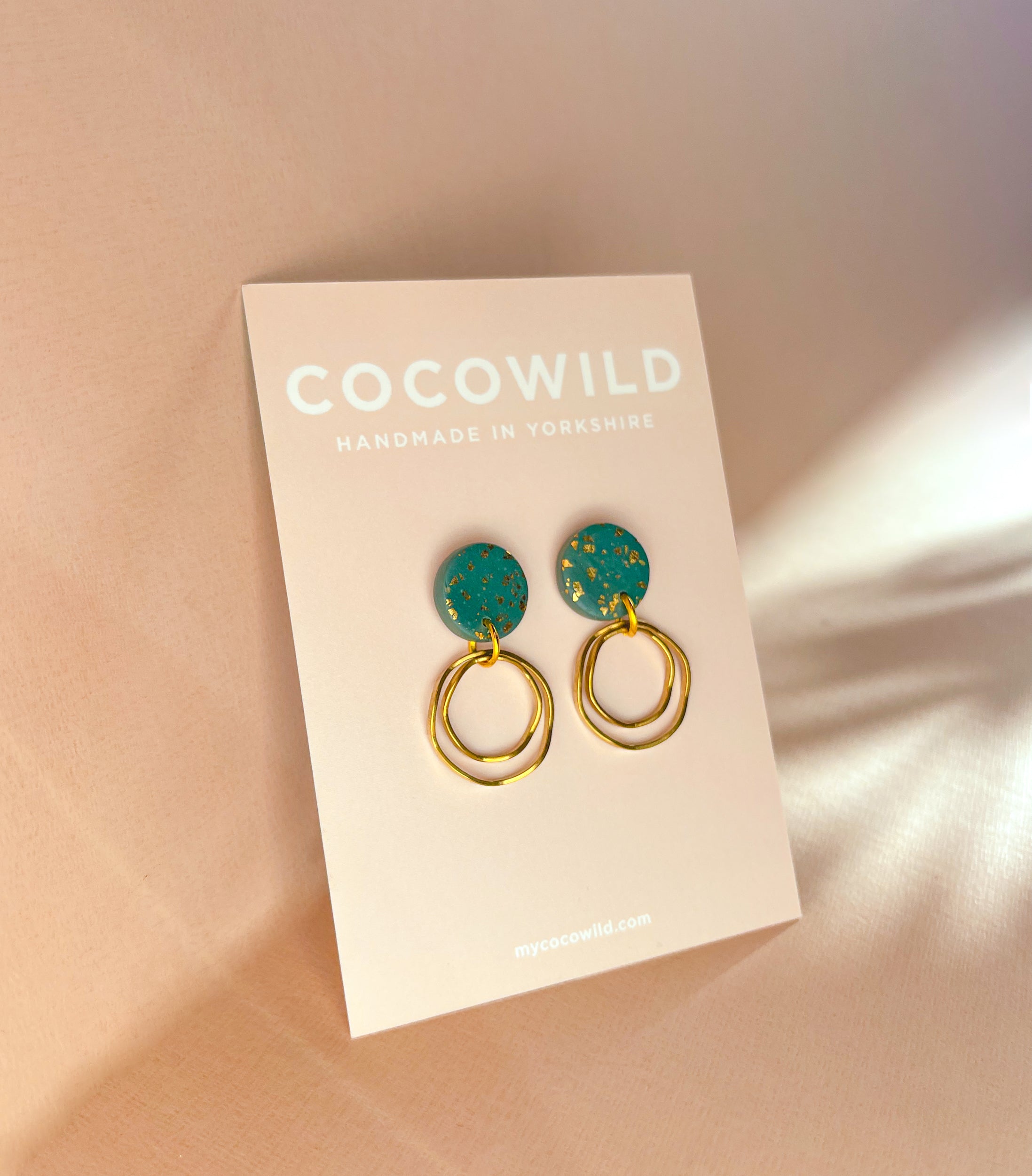 ORPHELIA - Emerald Green & Gold Leaf x2 hoops Earrings
